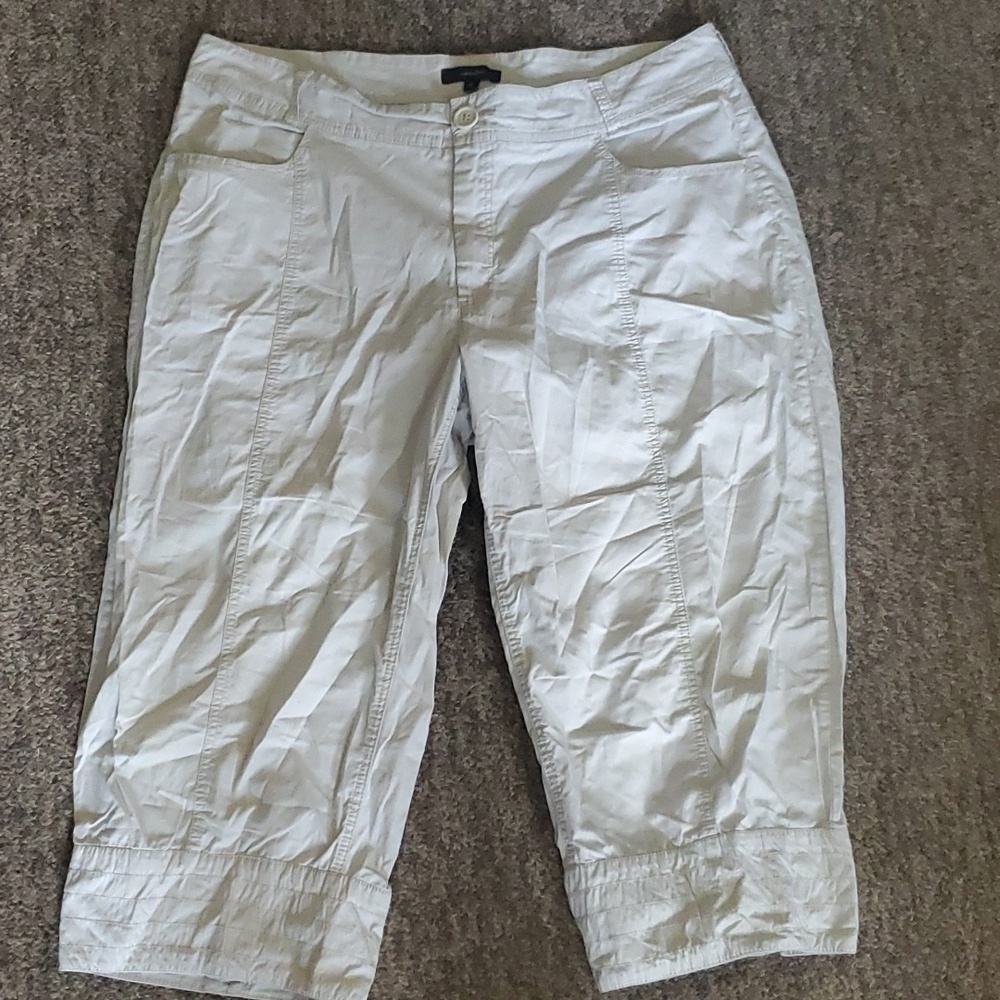 Cotton ginny capris size 16 $5 if buying 2 or more items